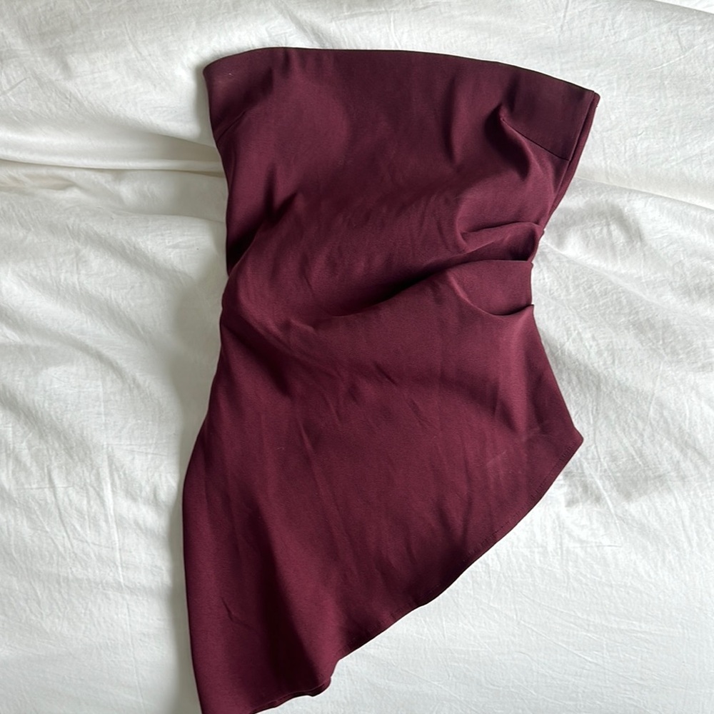 Elegant Burgundy Strapless Top